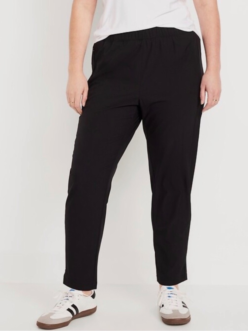 OLD NAVY Stretchtexh tapered run pants NWT